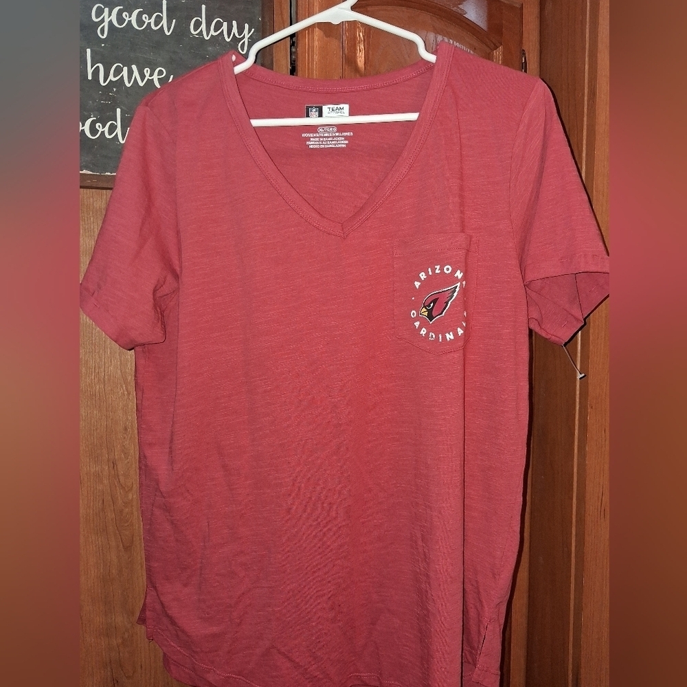 NFL Team Apparel Arizona Cardinals Red Short Sleeve Tee In A Ladies Size XL NWOT